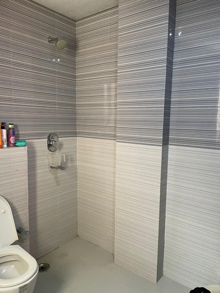 Bathroom, sushant-lok-3 1 Bedroom 450 Sq.Ft. Builder Floor In Sector 57 Gurgaon 9300787