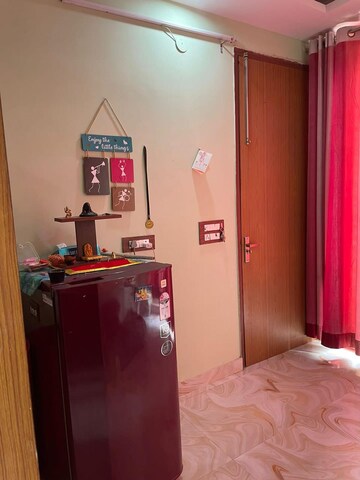 Room in 1 BHK Builder Floor at Sushant Lok 3, Sector 57 – for Rent