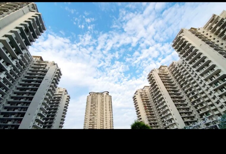 Exterior View, bestech-city-gate 4 Bedroom 6000 Sq.Ft. Penthouse In Sector 81a Gurgaon 9329240
