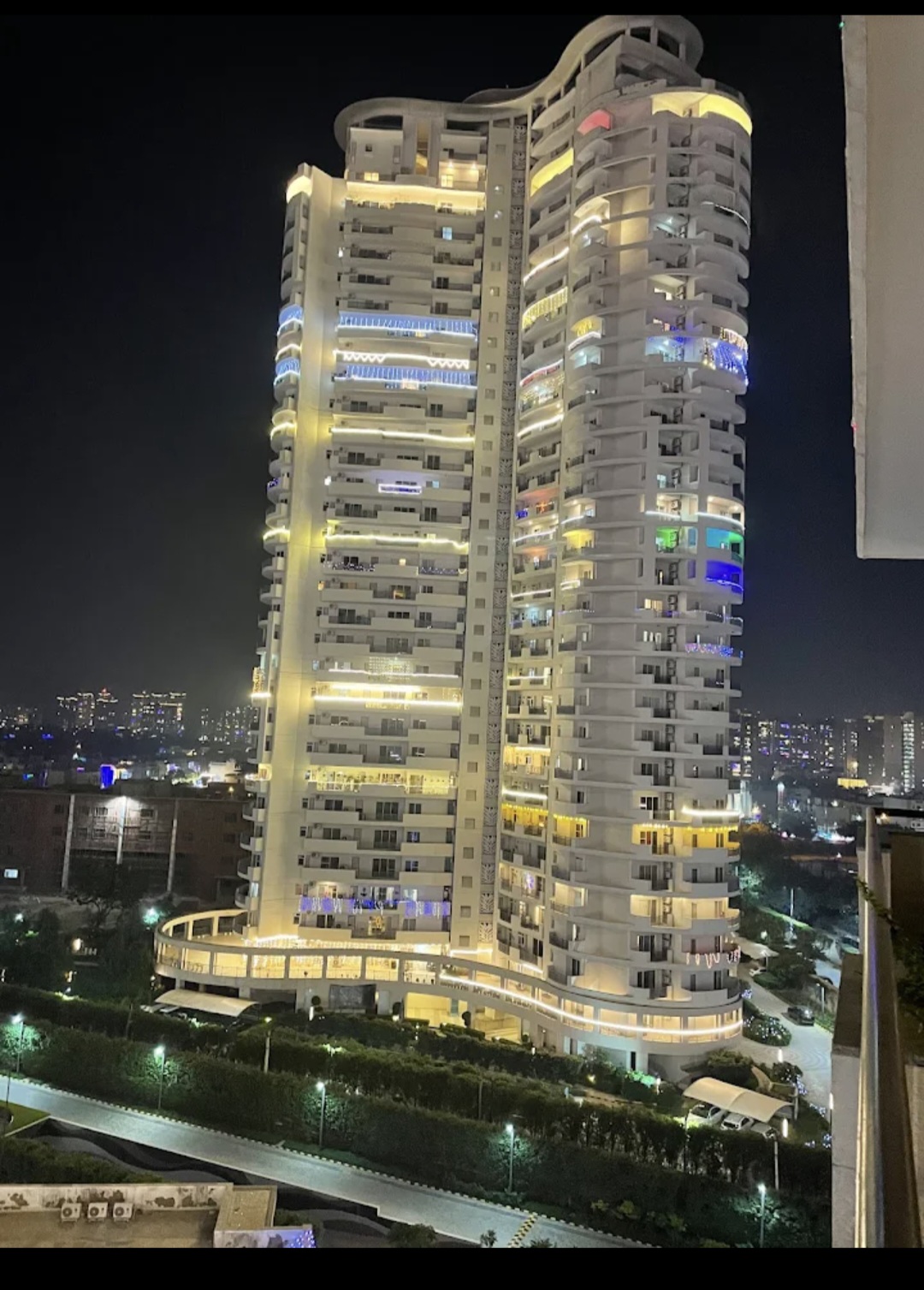 4 BHK 6000 Sq.Ft. Penthouse in Bestech City Gate