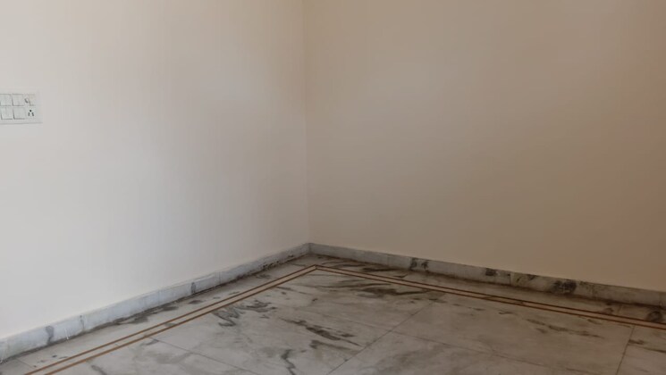 Room, sector 15 3 Bedroom 204 Sq.Yd. Builder Floor In Sector 15 Gurgaon 9329205