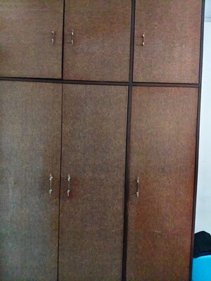 Furnished Amenities in 2 BHK Apartment at Mahim West – for Rent