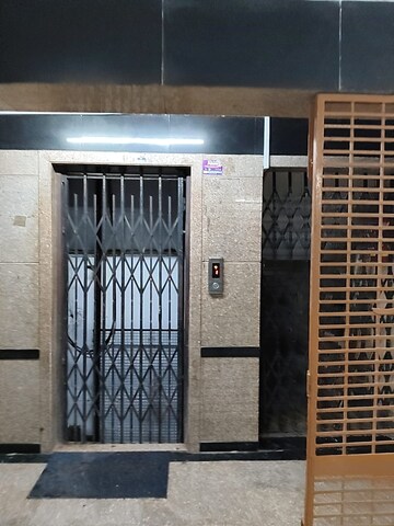 2 BHK Apartment – Exterior View View at Mahim West - for Rent