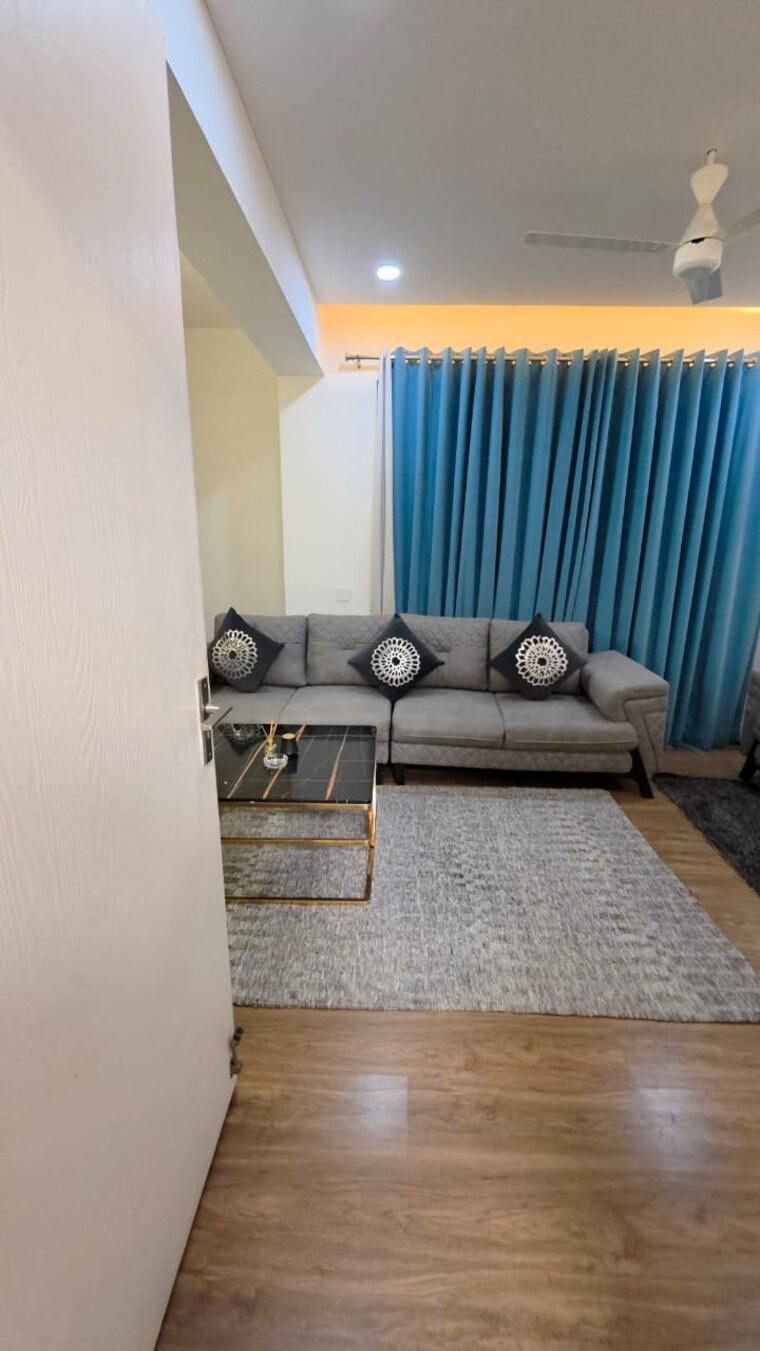 Living Room, bestech-city-gate 4 Bedroom 6000 Sq.Ft. Penthouse In Sector 81a Gurgaon 9329240