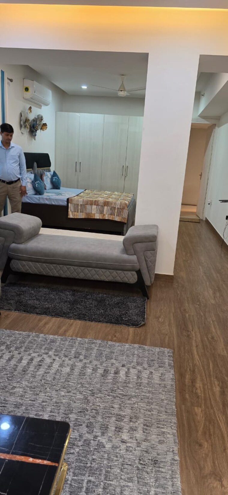 Living Room, bestech-city-gate 4 Bedroom 6000 Sq.Ft. Penthouse In Sector 81a Gurgaon 9329240
