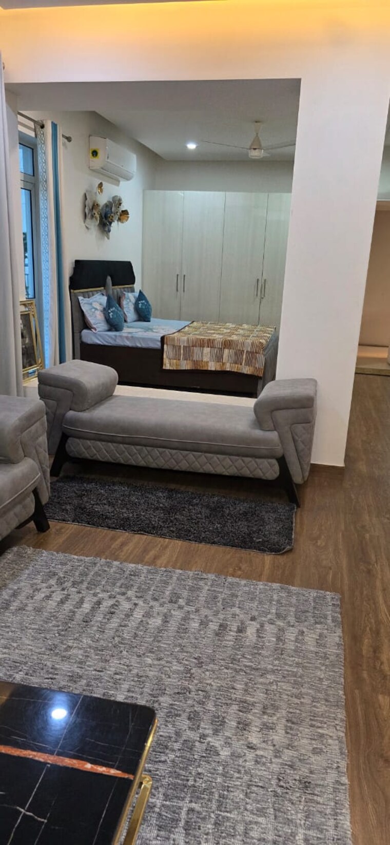 Living Room, bestech-city-gate 4 Bedroom 6000 Sq.Ft. Penthouse In Sector 81a Gurgaon 9329240
