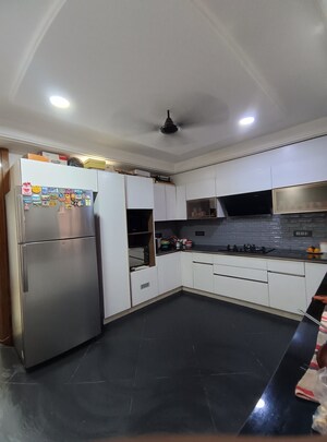 Master Bedroom in 4 BHK Builder Floor at Vipul World Floors, Sector 48 – for Sale