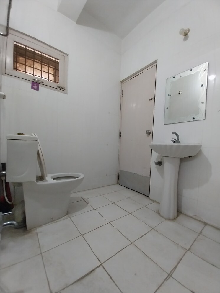 Bathroom, banjara hills 5 Bedroom 5500 Sq.Ft. Independent House In Banjara Hills Hyderabad 9329206