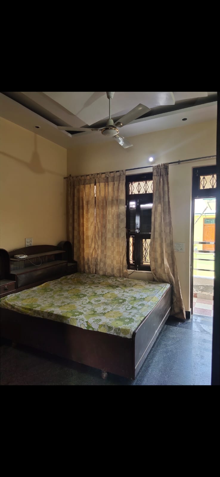 1 BHK + Extra Room Independent House For Rent in sector 13