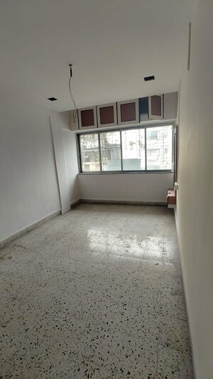 1 BHK Apartment For Rent in Dadar West