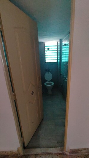 Attached Bathroom in 1 BHK Apartment at Dadar West – for Rent