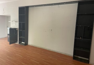 Room in 3 BHK Apartment at Vineyard Excellent, Gachibowli – for Rent