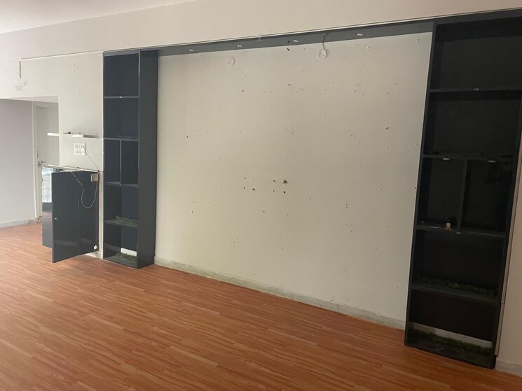 Room, vineyard-excellent 3 Bedroom 1534 Sq.Ft. Apartment In Gachibowli Hyderabad 9300087