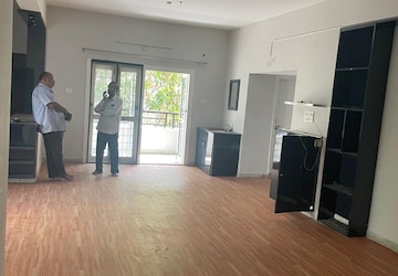 Room in 3 BHK Apartment at Vineyard Excellent, Gachibowli – for Rent