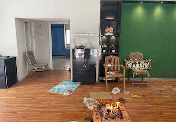 Room in 3 BHK Apartment at Vineyard Excellent, Gachibowli – for Rent