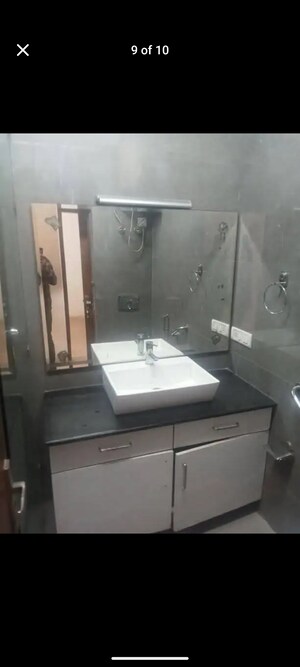 Team Area in 1 BHK Builder Floor at Greater Kailash ii – for Rent