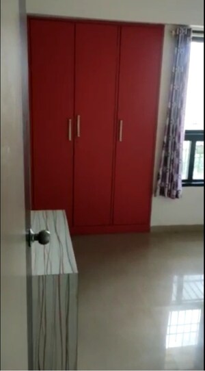 Room in 3 BHK Apartment at Green Acres Apartment, Waghbil – for Rent