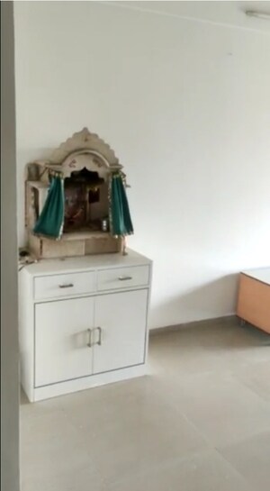 Furnished Amenities in 3 BHK Apartment at Green Acres Apartment, Waghbil – for Rent