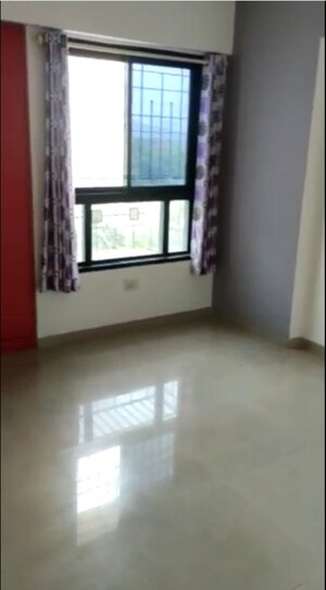 Room in 3 BHK Apartment at Green Acres Apartment, Waghbil – for Rent