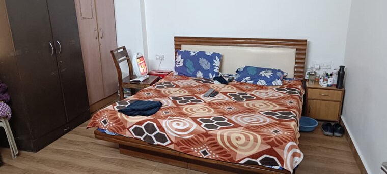 Bedroom, vipul-world-floors 4 Bedroom 2175 Sq.Ft. Builder Floor In Sector 48 Gurgaon 9329295