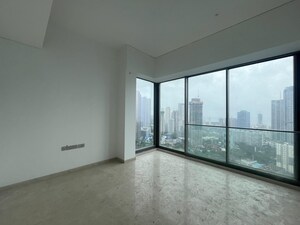 Room in 4 BHK Apartment at Rustomjee Crown, Prabhadevi – for Rent