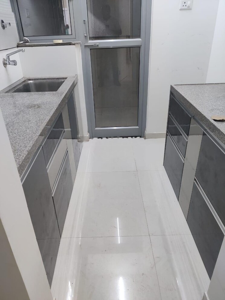 Kitchen, rohan-abhilasha 2 Bedroom 874 Sq.Ft. Apartment In Wagholi Pune 9329306