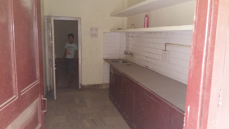 Kitchen, dlw colony 4 Bedroom 6000 Sq.Ft. Independent House In Dlw Colony Varanasi 9329304