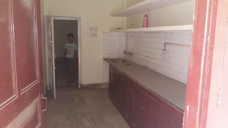 Kitchen, dlw colony 4 Bedroom 6000 Sq.Ft. Independent House In Dlw Colony Varanasi 9329304