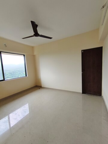 Room in 1 BHK Apartment at Pushpanjali Heights, Owale – for Rent