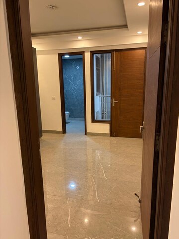 Room in 3 BHK Apartment at Palm Residency Chhatarpur, Chattarpur – for Rent