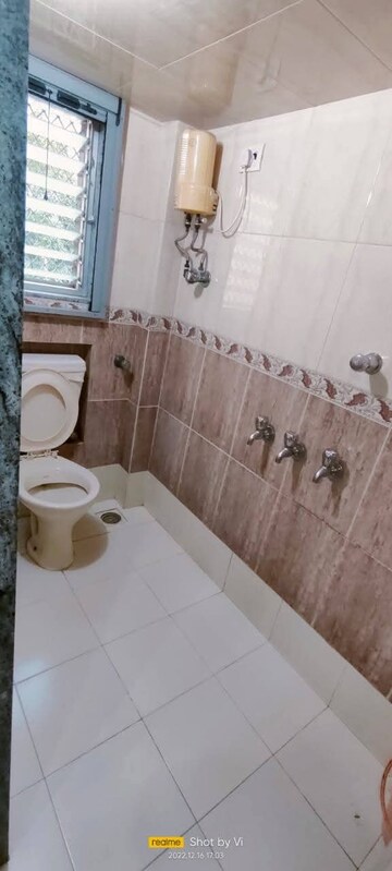 Bathroom in 1 BHK Apartment at Lokhandwala Complex – for Rent