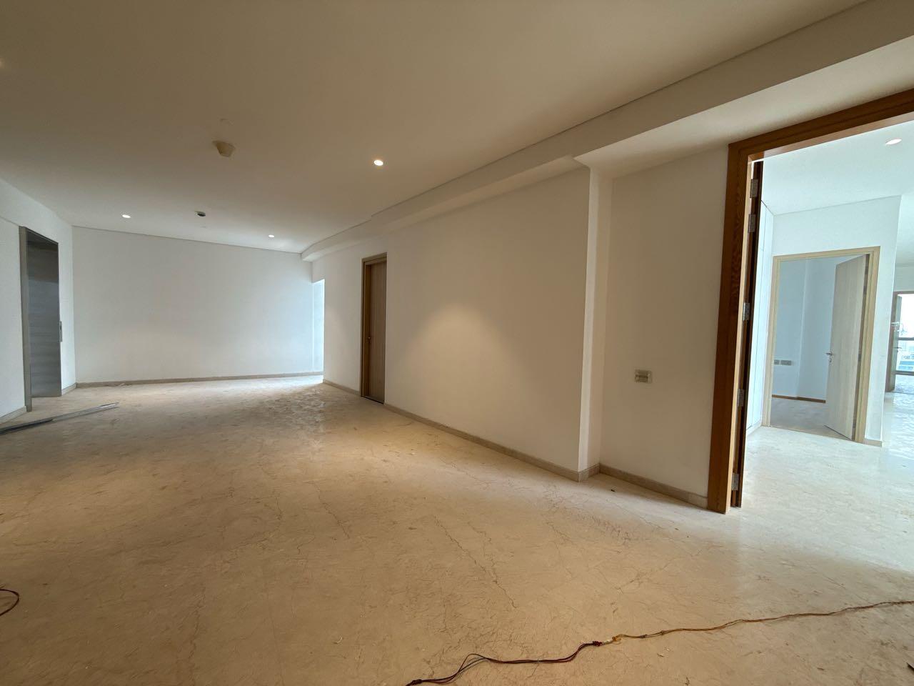 4 BHK + Servant Room Apartment For Rent in Rustomjee Crown