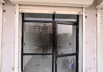 Shop For Sale in Amolik Sankalp, Sector 85