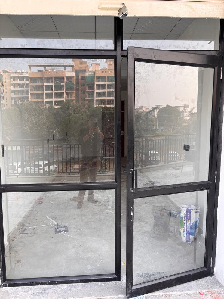 Entrance, amolik-sankalp Commercial Shop 256 Sq.Ft. In Sector 85 Faridabad 9329411