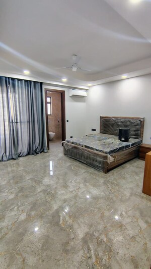 Master Bedroom in 3 BHK Builder Floor at Sushant Lok 3, Sector 57 – for Rent