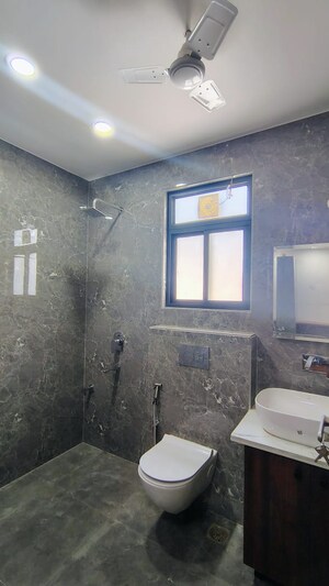 Bathroom in 3 BHK Builder Floor at Sushant Lok 3, Sector 57 – for Rent