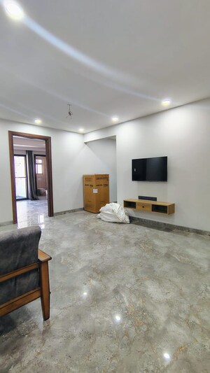 Room in 3 BHK Builder Floor at Sushant Lok 3, Sector 57 – for Rent