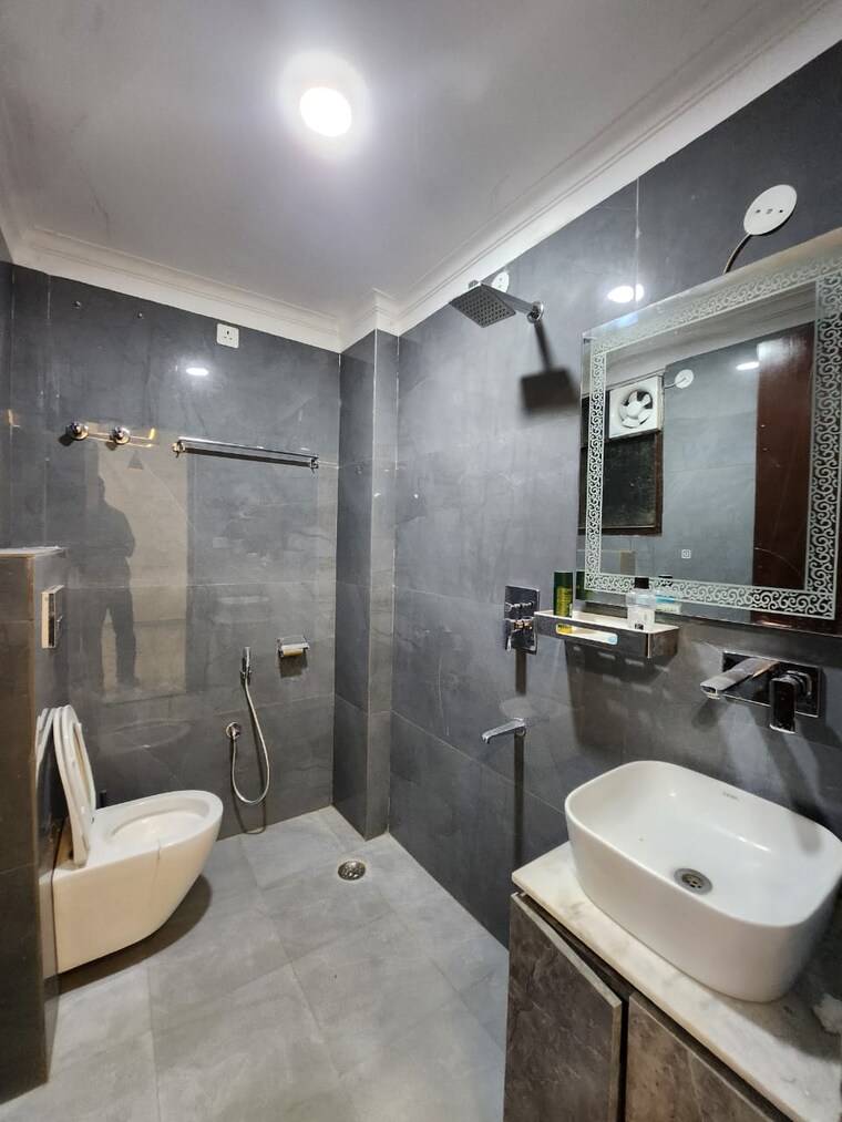 Team Area, palm-residency-chhatarpur 2 Bedroom 100 Sq.Ft. Apartment In Chattarpur Delhi 9329527