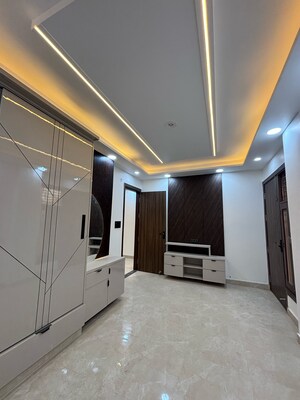 Bedroom in 3 BHK Builder Floor at Dwarka Mor – for Rent