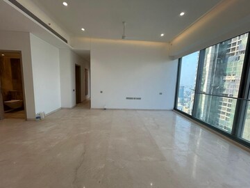 Room in 4 BHK Apartment at Rustomjee Crown, Prabhadevi – for Rent