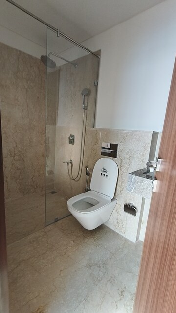 Attached Bathroom in 3 BHK Apartment at Piramal Mahalaxmi, Mahalaxmi – for Rent