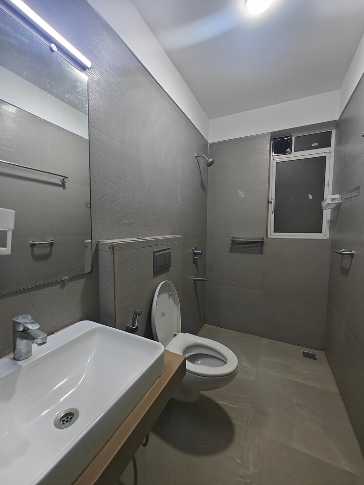 Attached Bathroom, akshar-alvario 3 Bedroom 1190 Sq.Ft. Apartment In Seawoods Navi Mumbai 9329654