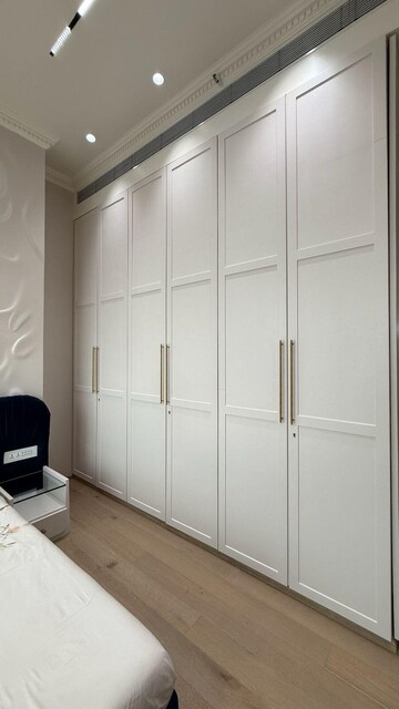 Bedroom in 4 BHK Apartment at Prabhadevi – for Rent