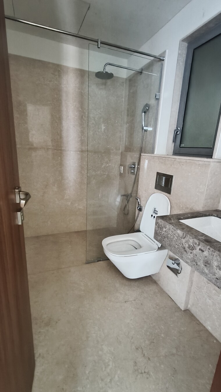 Attached Bathroom, piramal-mahalaxmi 2 Bedroom 740 Sq.Ft. Apartment In Mahalaxmi Mumbai 9329735
