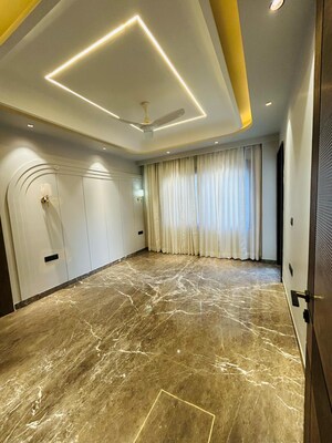 Room in 4 BHK Builder Floor at Nirvana Courtyard, Sector 50 – for Sale