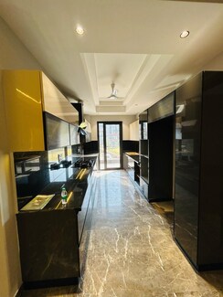 4 BHK + Servant Room Builder Floor For Sale in Nirvana Courtyard