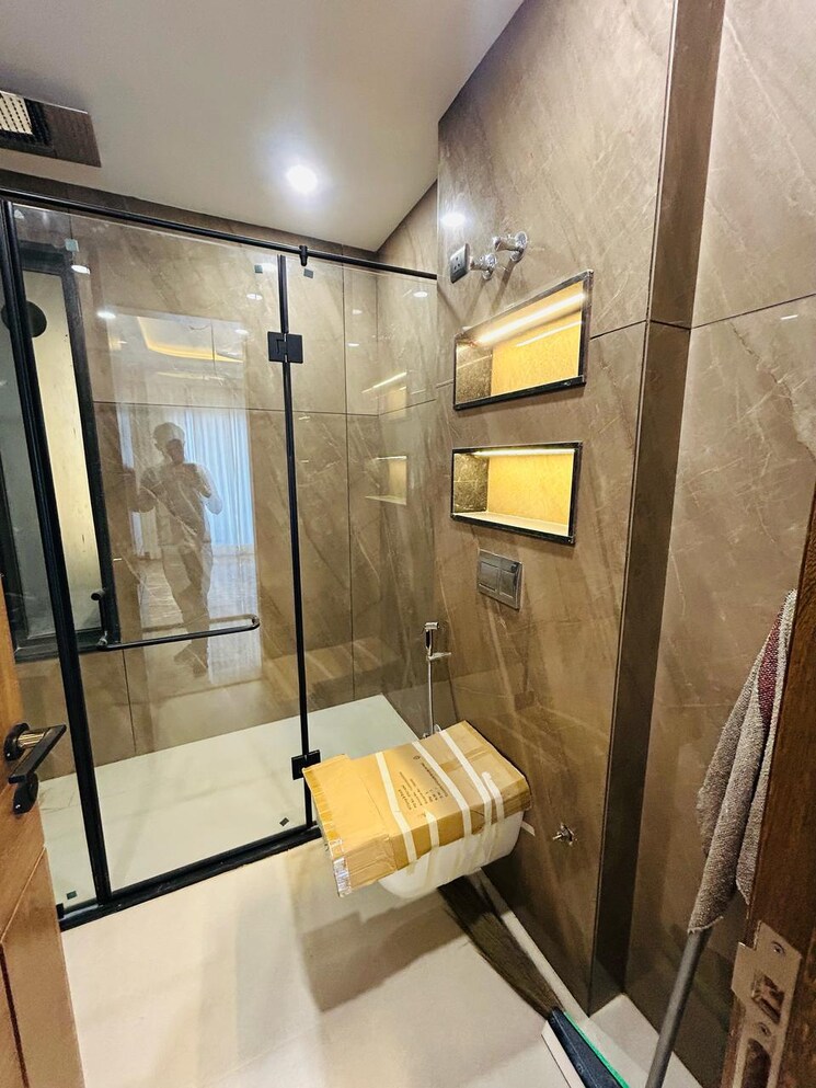 Bathroom, nirvana-courtyard 4 Bedroom 1950 Sq.Ft. Builder Floor In Sector 50 Gurgaon 9329745