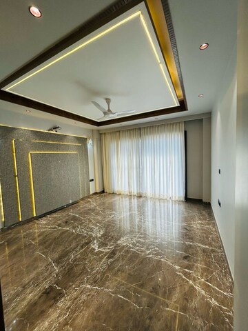 Room in 4 BHK Builder Floor at Nirvana Courtyard, Sector 50 – for Sale