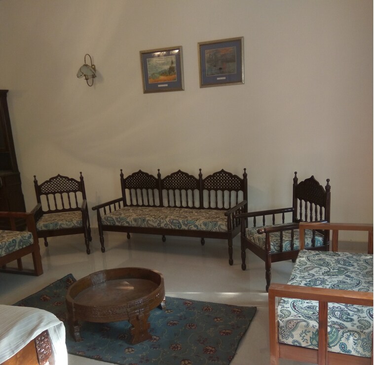 Living Room, green park 3 Bedroom 2200 Sq.Ft. Builder Floor In Green Park Delhi 9329928