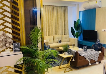 Team Area in 3 BHK Apartment at HLP Palmillas, International Airport Road – for Sale